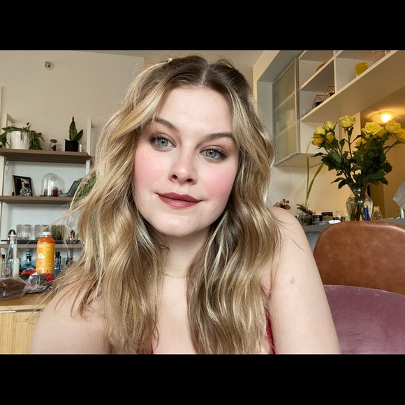 Meet your Posher, Tiera - Picture 1 of 1